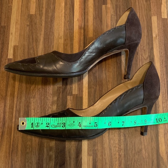 Vintage Manolo Blahnik Brown Suede Heels - Picture 11 of 12